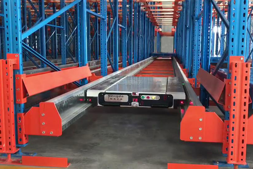 兩向穿梭車
